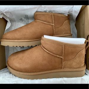 Uggs Mini Ultra in Chestnut Size 8, Brand New In Box
